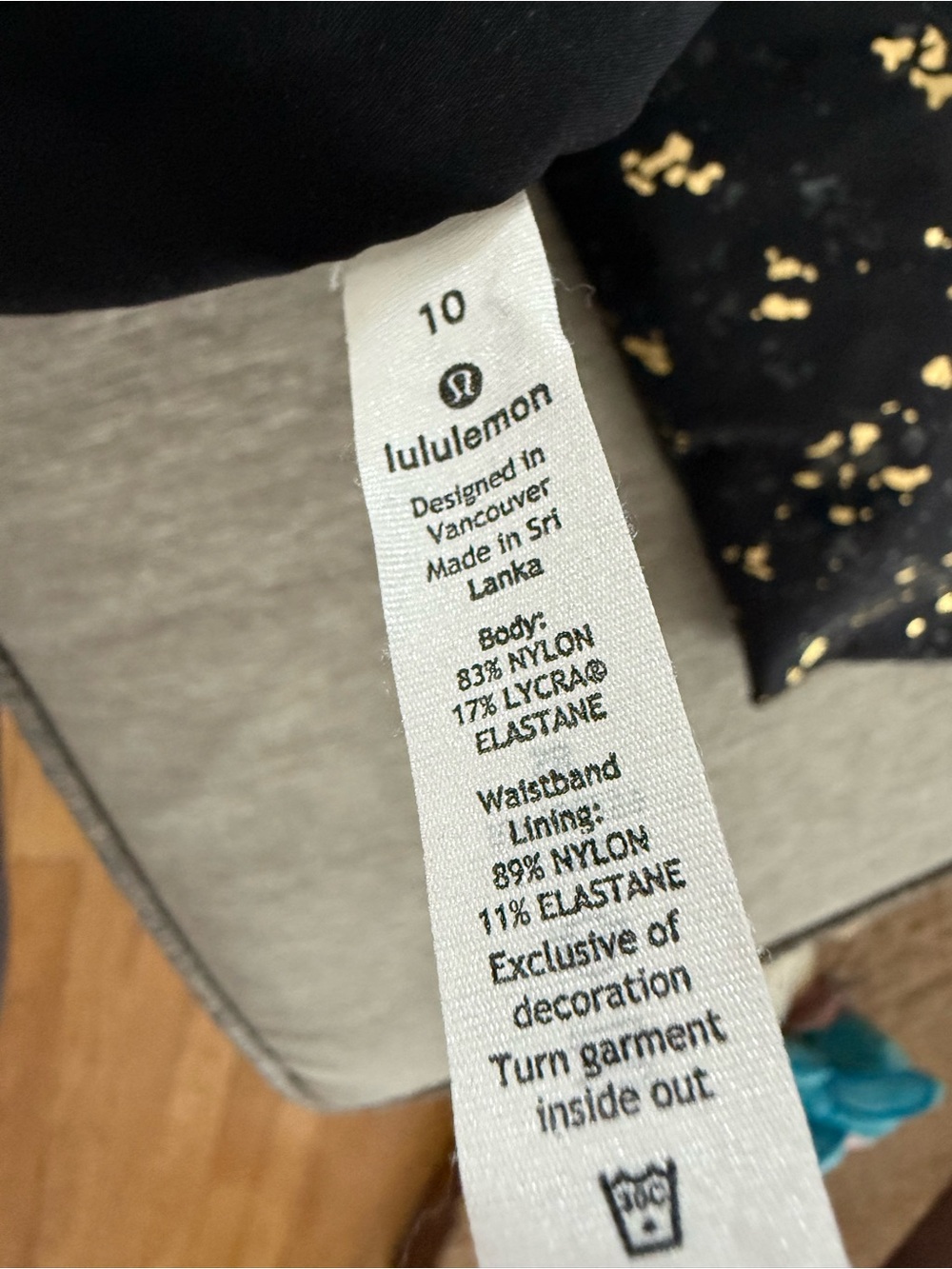 Lululemon - Picture 3 of 3